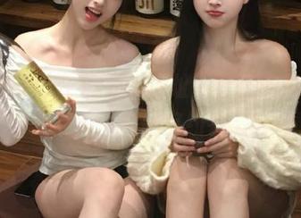 在17吃瓜网址，看在线机和暴少女的‘电脑室约会’！