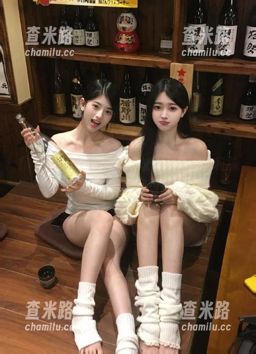 17吃瓜 在17吃瓜网址,看在线机和暴少女的‘电脑室约会’!