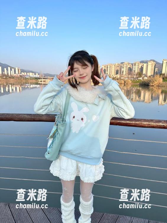 17吃瓜网 奇怪的事情总在17吃瓜网的网址下发生,有点上瘾。。。