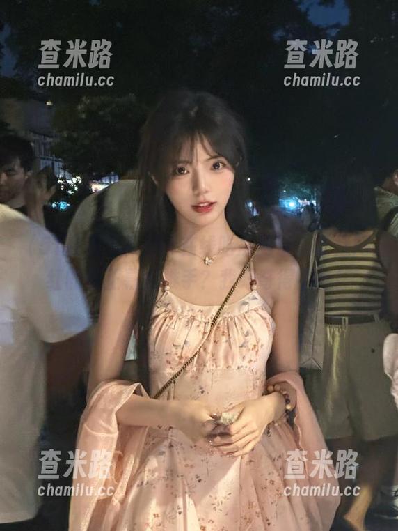 51在线吃瓜 51在线吃瓜网址,谁是网红的真正幕后推手?我好奇得不行!