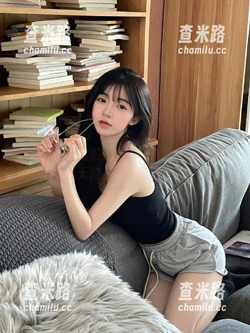 51黑料网 独家更新!51黑料网的黑料像夏天的西瓜,愈凉愈香!