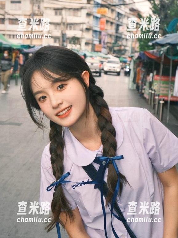 我在718.st视频上看到了太多多彩人生，真让人心折，就像昨晚上那个烤冷面。