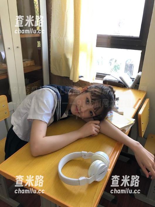 91吃瓜 网页上吃瓜,隔着屏幕也能闻到一丝酸甜的气味——91吃瓜网址在线探秘一下!