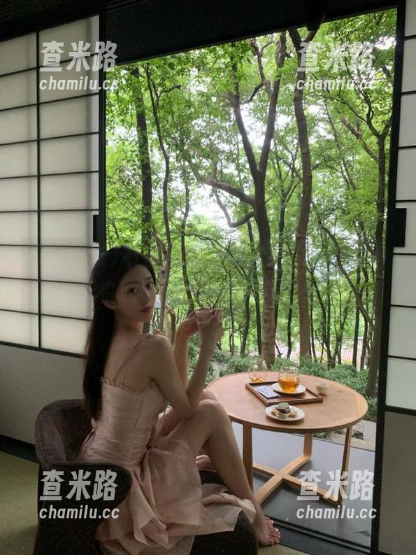 91吃瓜 不登录91吃瓜官网,真会觉得今天白耽误了!没点八卦怎么行?