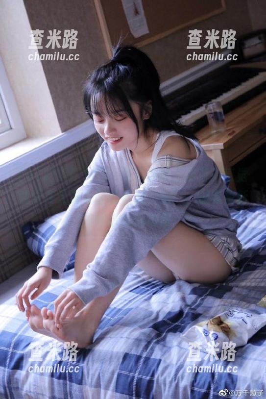 在91吃瓜网站上游荡，感觉就像在无边无际的信息“站”，总有更新的奇事等你猎取。