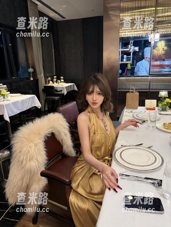 qq吃瓜群 链接到qq吃瓜群,你以为我是来听正经事的?哈哈,看我八脸懵逼!