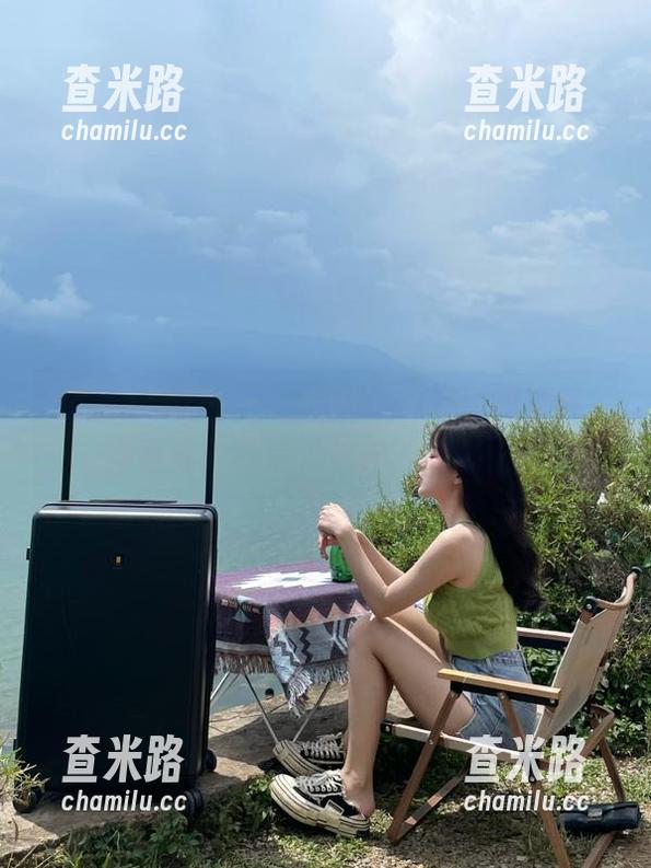 在tttzzz668.su发布的黑料，简直像一杯清汤提神，太爽了！