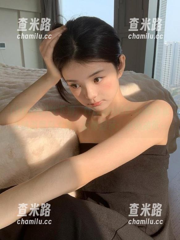 往下滑，tttzzz668.su带你永久畅游黑料大海，友情提示：小心掉坑～