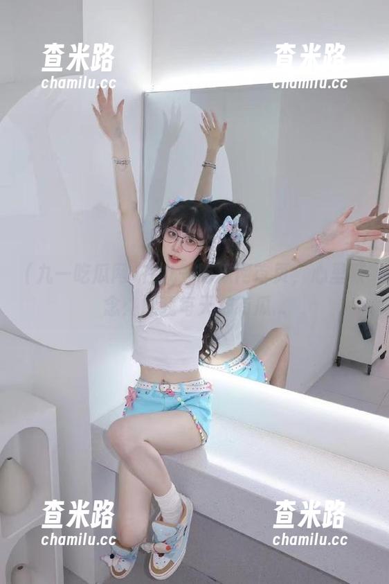在九一吃瓜网首页，心里默念：愿我每天都有瓜...