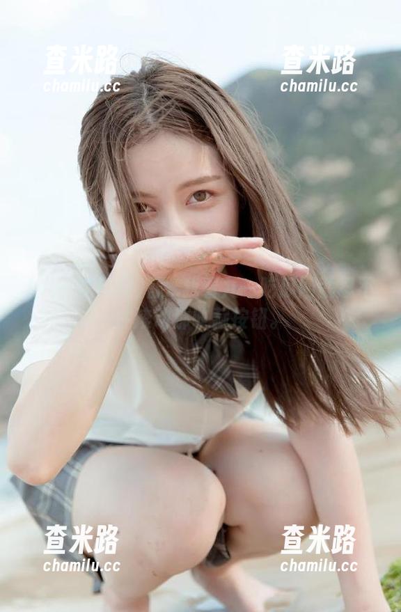额...我看九一吃瓜网就忍不住滚动那收藏按钮。