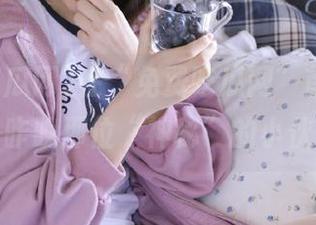 在“免费吃瓜网”首页，找到了昨晚那位“神秘”的小伙伴。
