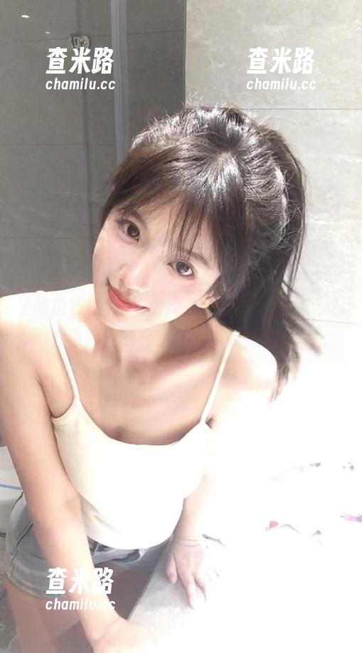 留点时间给“吃瓜直播”，“分享”我的日常让你也张嘴吃瓜。