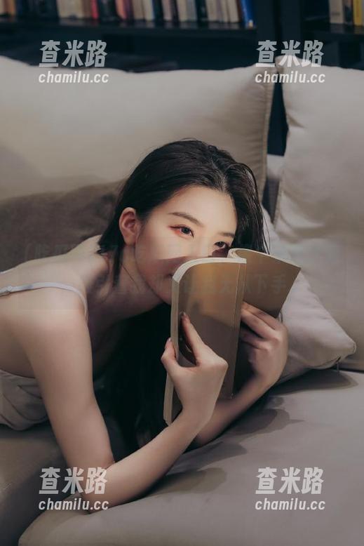 吃瓜网 17c吃瓜网入口,像个未解之谜,吸引着我却又让我无从下手。