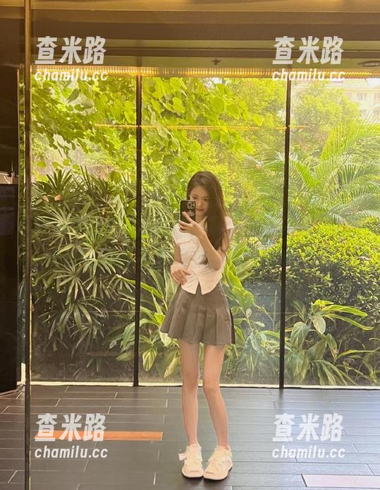 我开始怀疑，黑料不打烊,万里长征的首页里是不是藏了我的前任