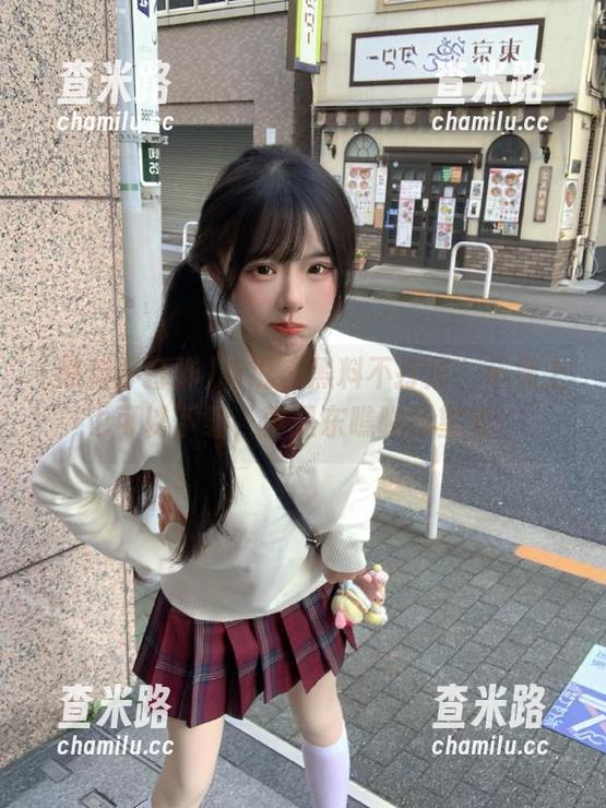 黑料不打烊 听说“黑料不打烊”苹果上也可以下载,真是东瞧瞧西望望!