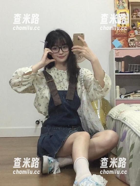 我跟黑料不打烊zztt40的关系，就像你跟我的收藏夹一样……都舍不得扔！
