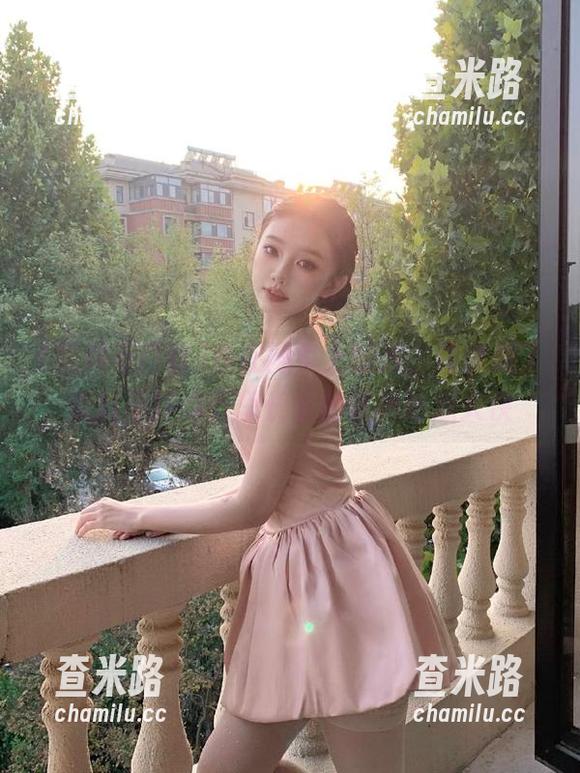 黑料不打烊 我在网页上翻滚,仿佛成了黑料不打烊万里长征的终极吃瓜大侠