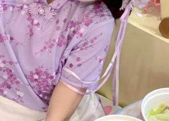 “黑料吃料网”——吃瓜界的传送门，通往八卦星际旅行！