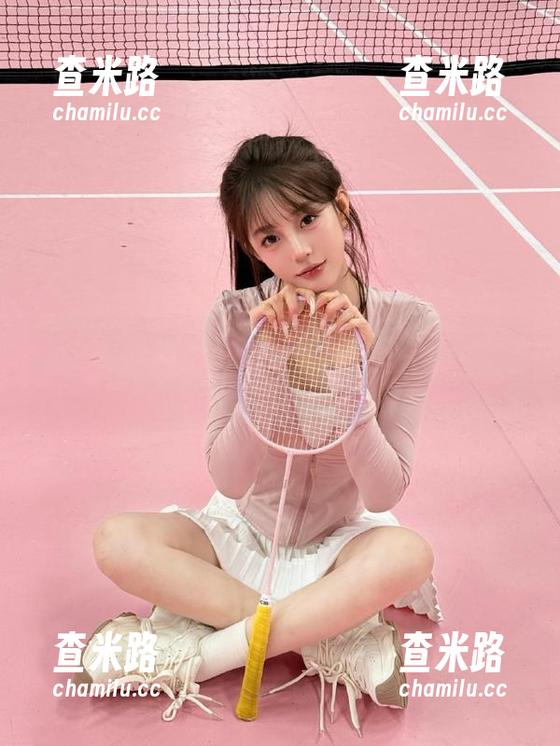 “万篇长征黑料正能量”app，咱不止吃瓜，还得帮你点赞人生！